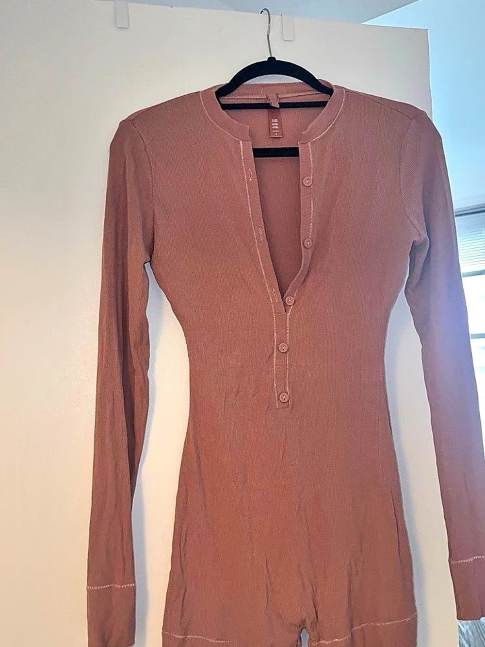 SKIMS Soft Lounge Long Sleeve Henley Romper Rose Clay Size Medium